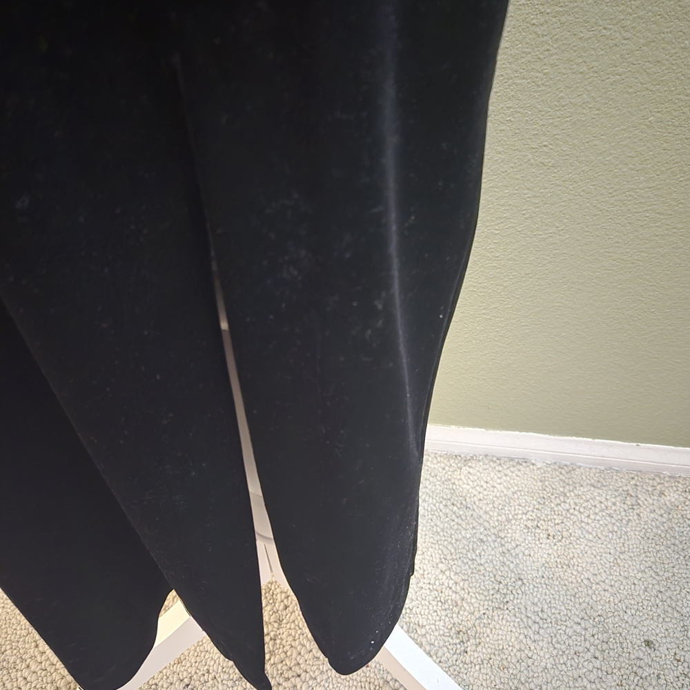 💝 2/$15 or 3/$20  Jacqueline Ferrar Elegant Black Women's Stretch Velvet Dress - Picture 5 of 9